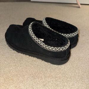 UGG Tasman Black Slippers